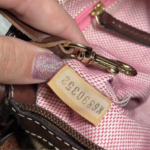 Dooney & Bourke 1975 Vintage Signature DB Logo Shoulder Bag - Picture 7 of 10